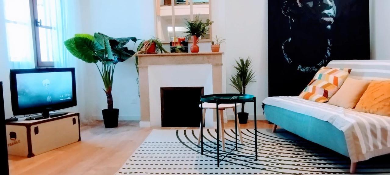 La Maison Des Nomades Netflix Disney Prime Video Apartment Avignon Luaran gambar