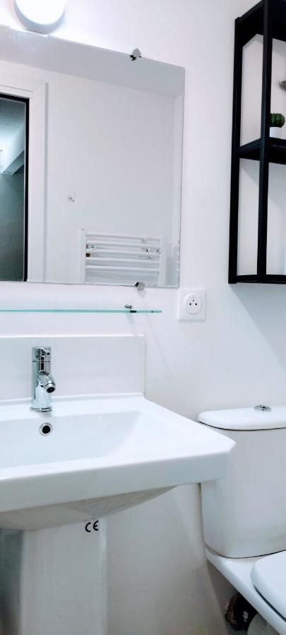 La Maison Des Nomades Netflix Disney Prime Video Apartment Avignon Luaran gambar