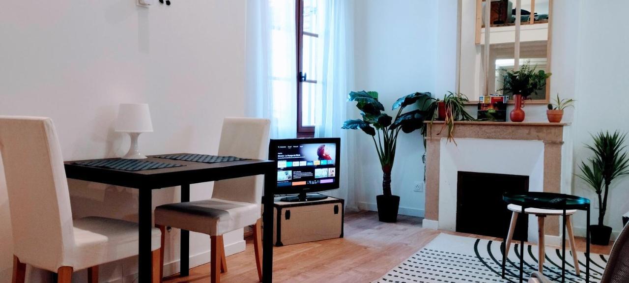 La Maison Des Nomades Netflix Disney Prime Video Apartment Avignon Luaran gambar